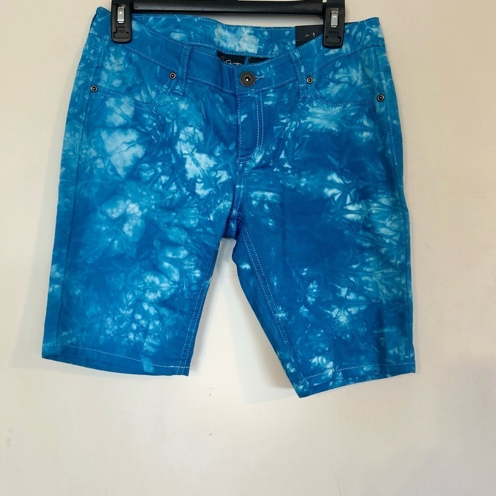 NWT City StreetsBlue Tie-Dye Denim Shorts Size 7